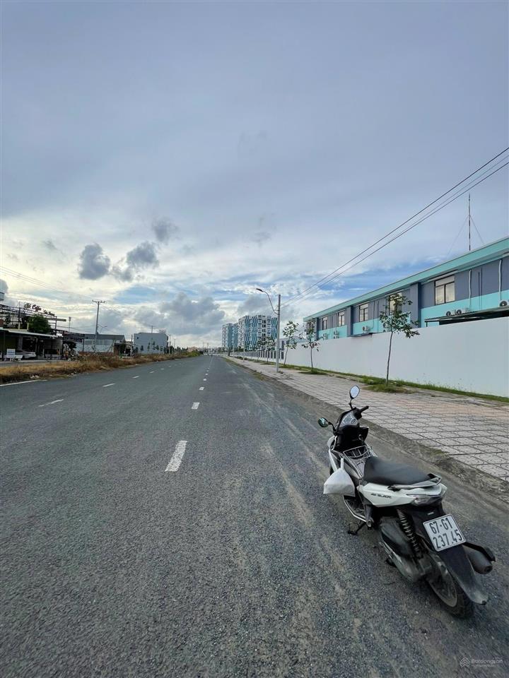 Cặp nền góc kdc đông phú giảm 150 triệu giá tốt