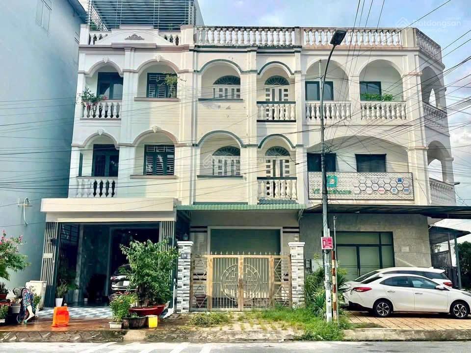 Nhà trệt 2 lầu hoàn công văn hoá tây đô