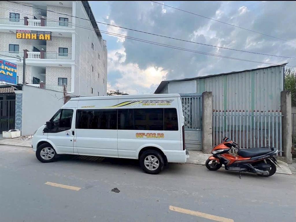 Mặt tiền đường làng hoa kiểng kế trần bạch đằng tp cần thơ