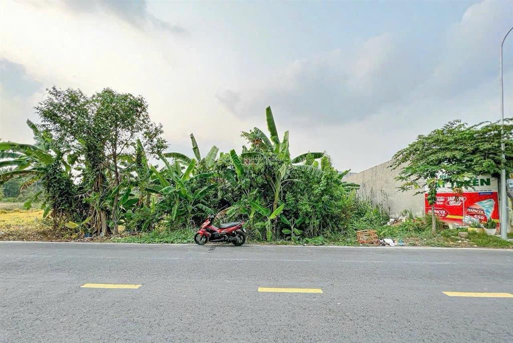 Diện tích đẹp mặt tiền trương vĩnh nguyên ngang 15 mét dài 85 mét