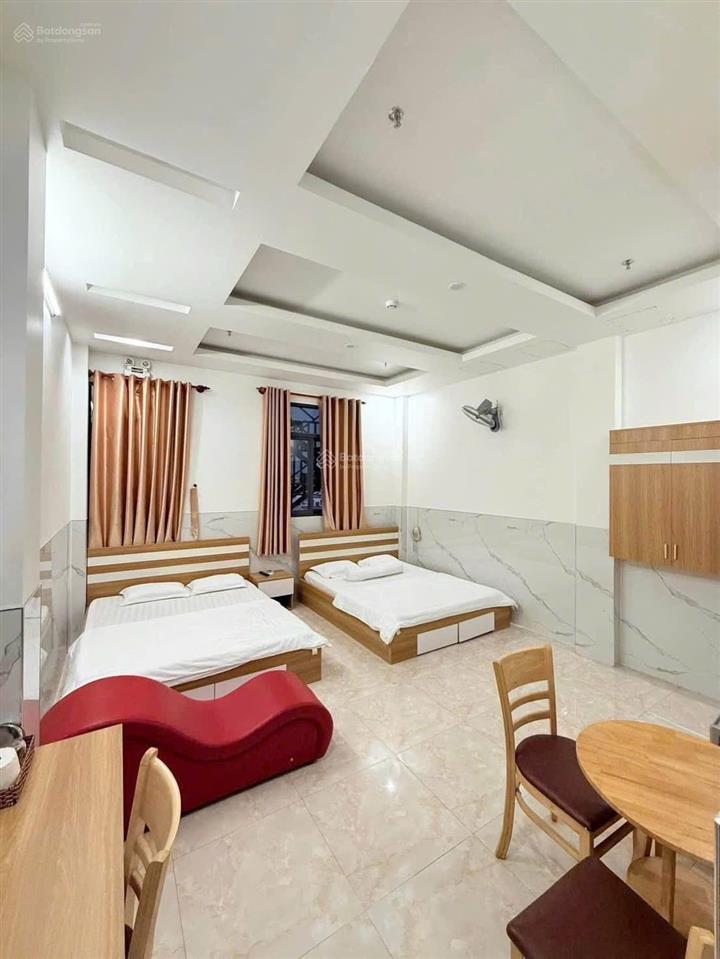 Nhà nghỉ 15 phòng 1 trệt 5 lầu mặt tiền đường mậu thân nối dài