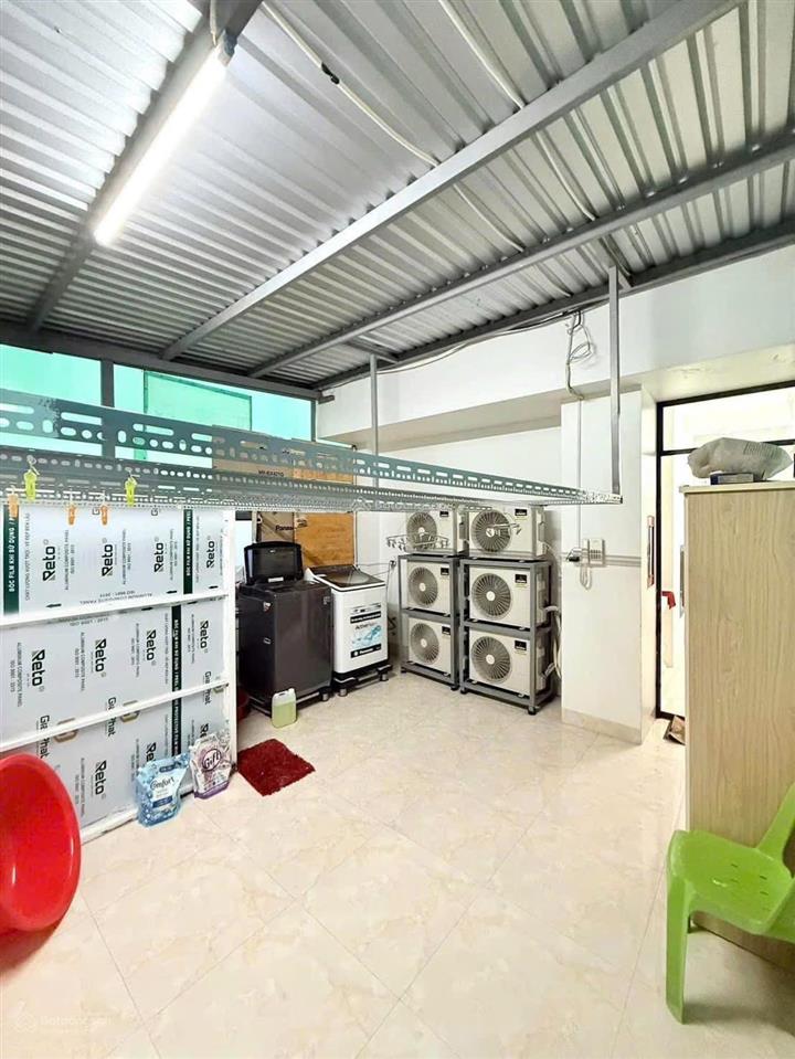 Nhà nghỉ 15 phòng 1 trệt 5 lầu mặt tiền đường mậu thân nối dài