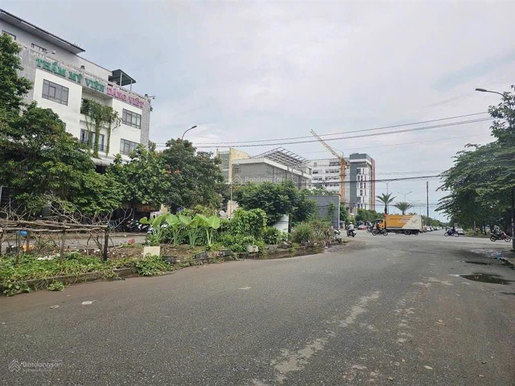 4 góc vị trí đẹp, kdc đối diện ung bướu, sis, nguyễn văn cừ