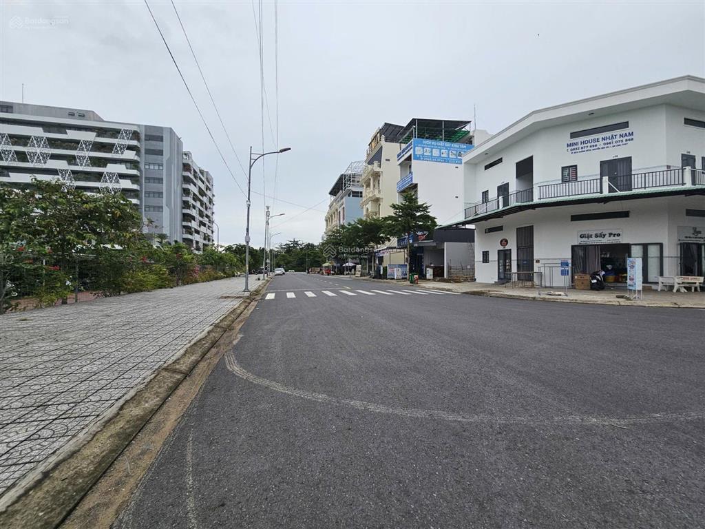 4 góc vị trí đẹp, kdc đối diện ung bướu, sis, nguyễn văn cừ