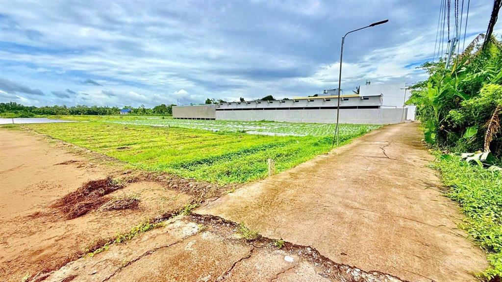 Cách đại học nam cần thơ 1km, sổ hồng lộ ô tô, rạch vinh bán 8 nền liền kề