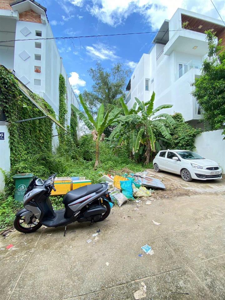Nền xây trọ cách đại học fpt 500 mét kdc mặt trời đỏ