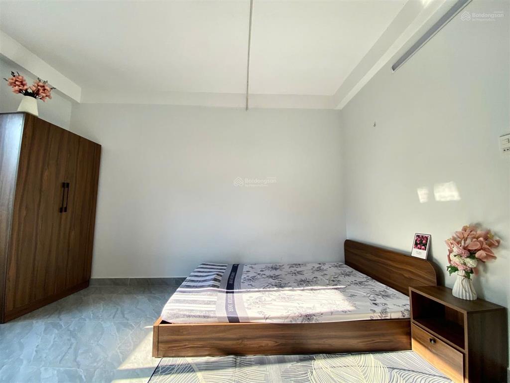 Phòng có gác thoáng mát full nội thất tô ký đối diện cvpm quang trung
