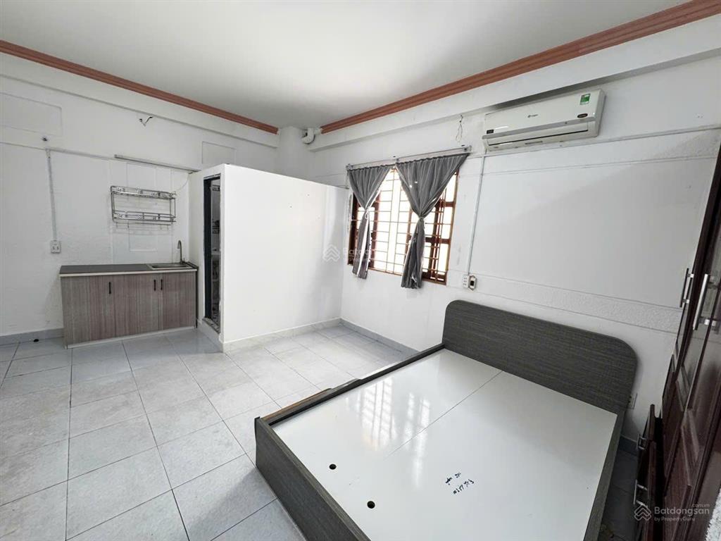 Phòng giá rẻ máy lạnh đường tên lửa gần aeon bình tân