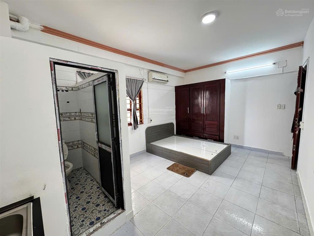 Phòng giá rẻ máy lạnh đường tên lửa gần aeon bình tân