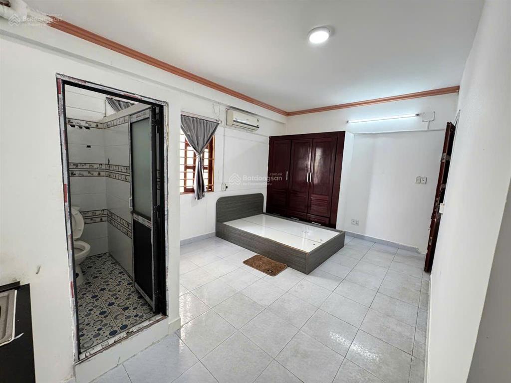 Phòng giá rẻ máy lạnh đường tên lửa gần aeon bình tân