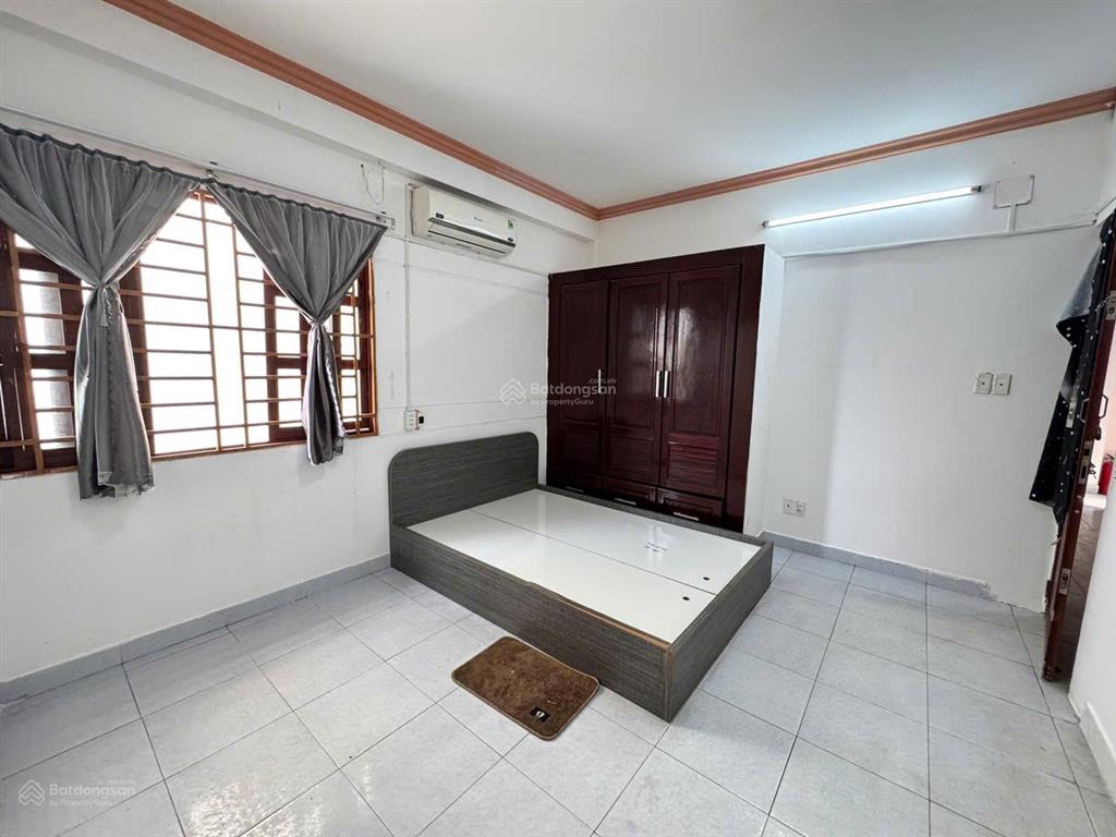 Phòng giá rẻ máy lạnh đường tên lửa gần aeon bình tân