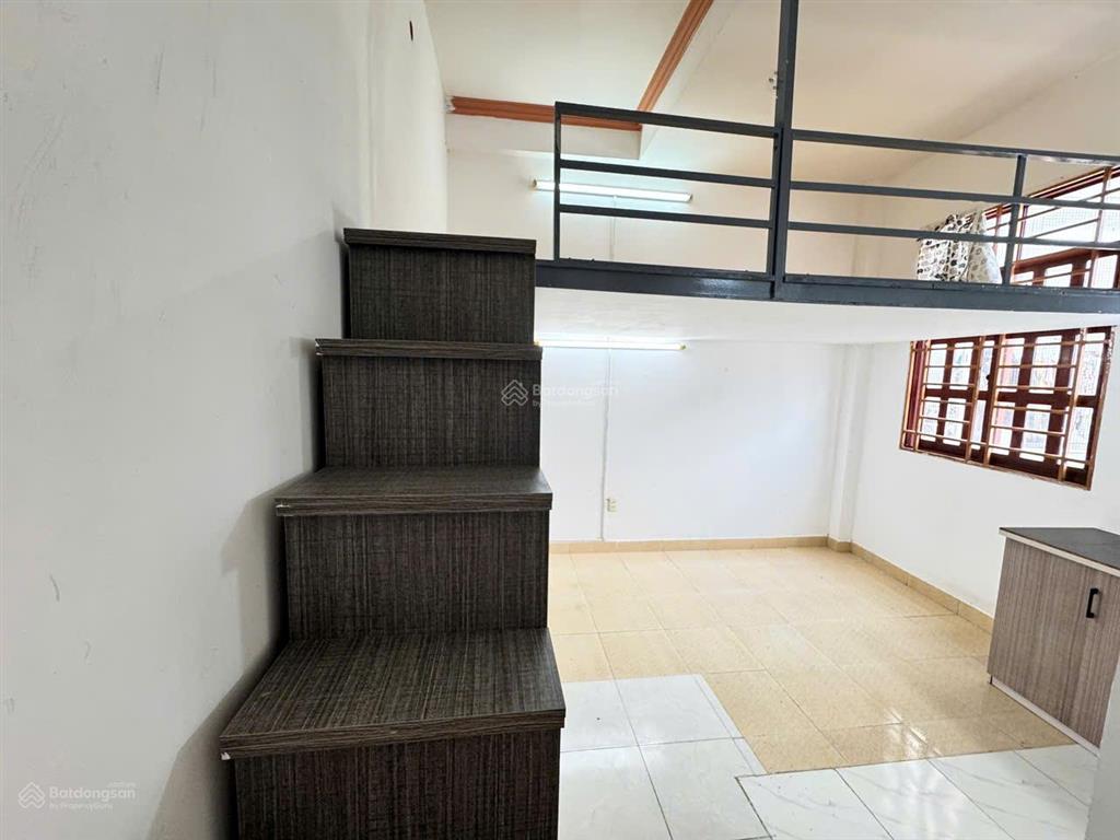 Phòng giá rẻ máy lạnh đường tên lửa gần aeon bình tân