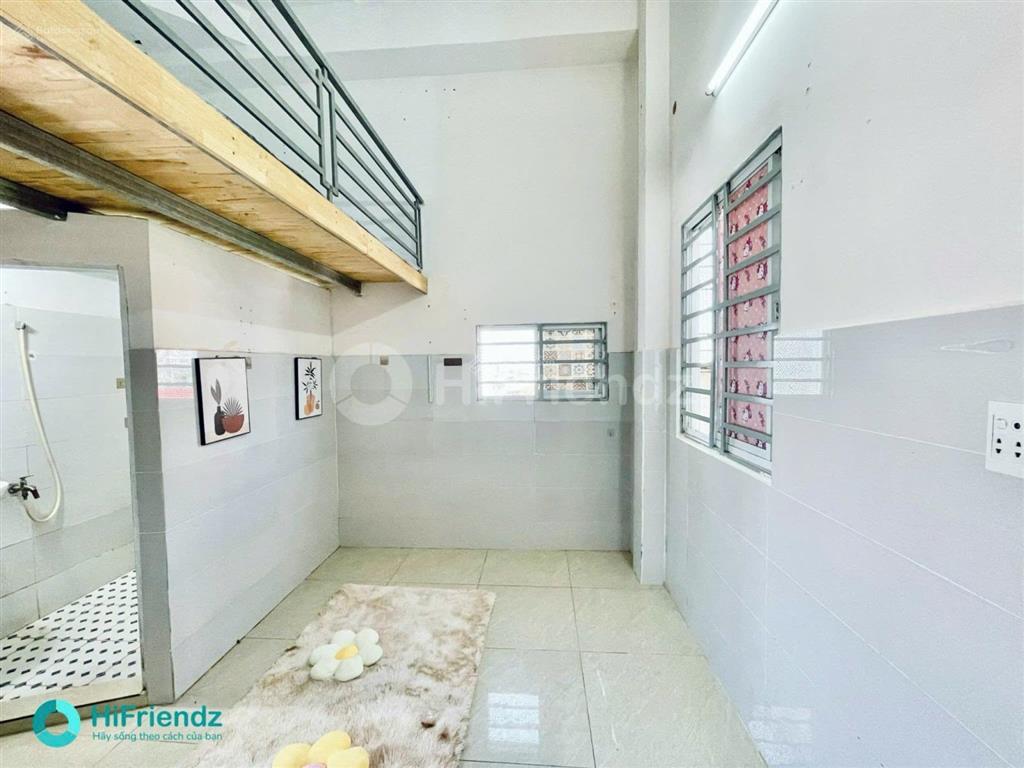 Phòng trọ gác cao cửa sổ thoáng ngay trường chinh gần đh văn hiến, đh công thương