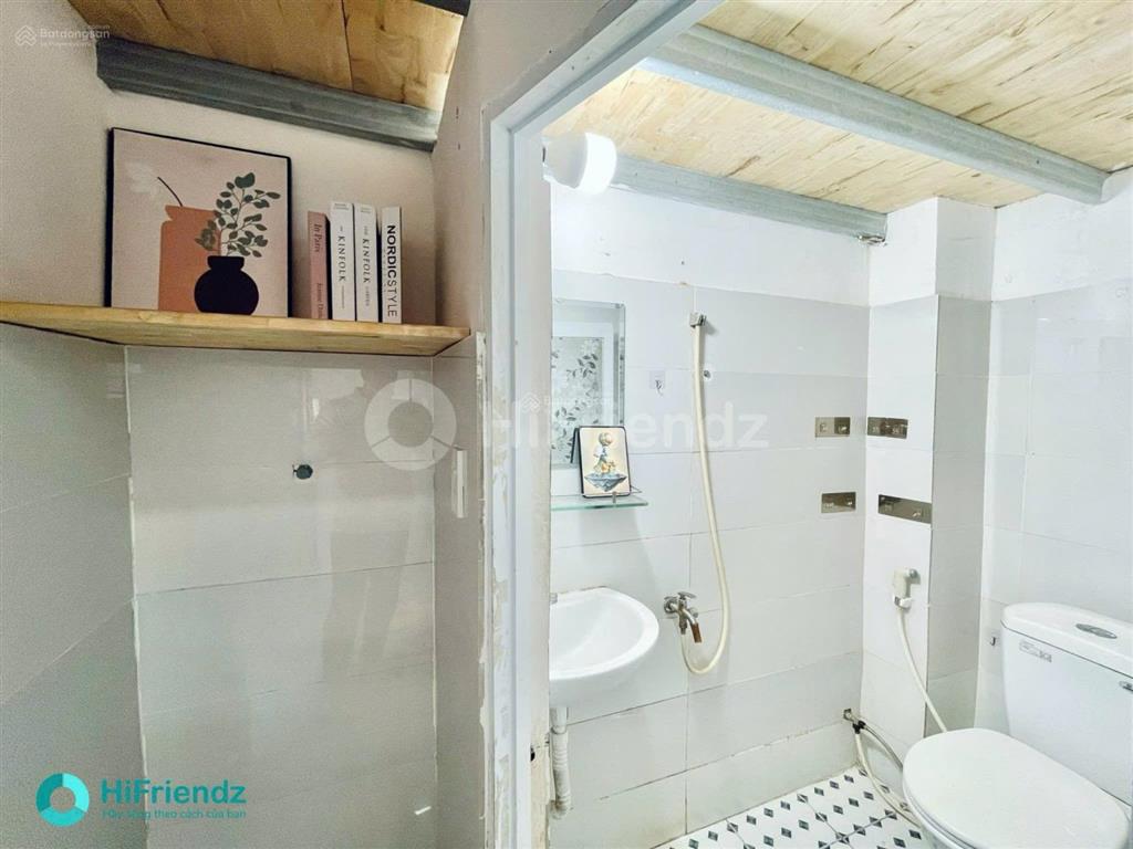 Phòng trọ gác cao cửa sổ thoáng ngay trường chinh gần đh văn hiến, đh công thương