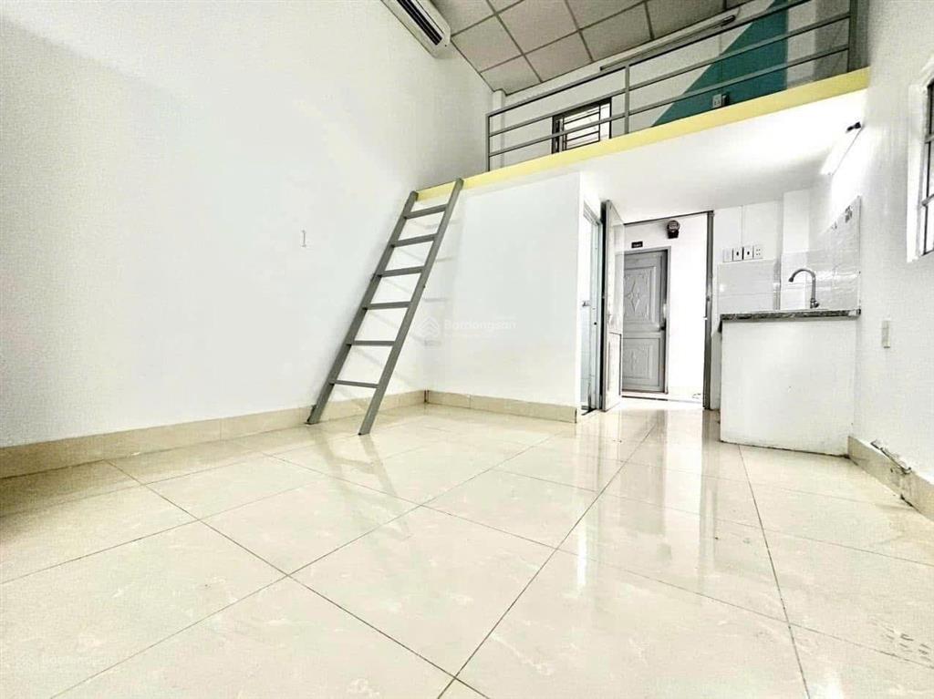 Phòng full nội thất gác cao giá rẻ ngay đại học văn hiến