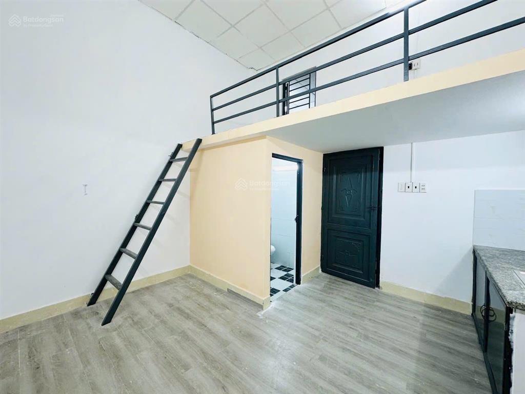 Phòng full nội thất gác cao giá rẻ ngay đại học văn hiến