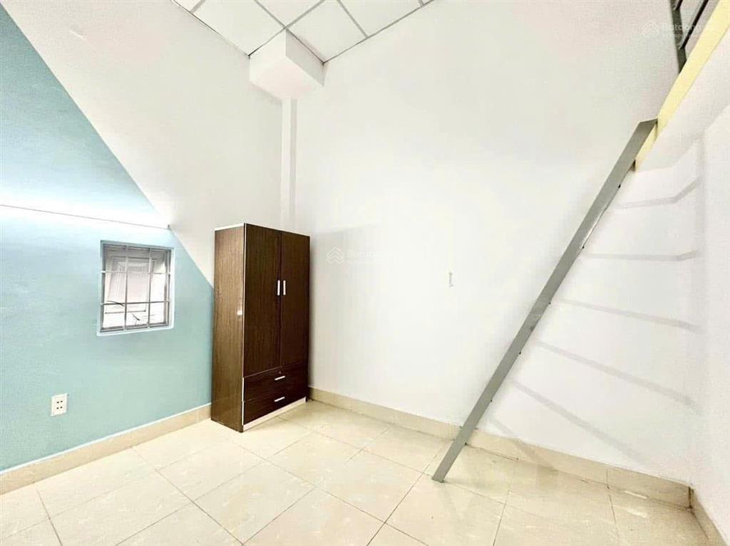 Phòng full nội thất gác cao giá rẻ ngay đại học văn hiến