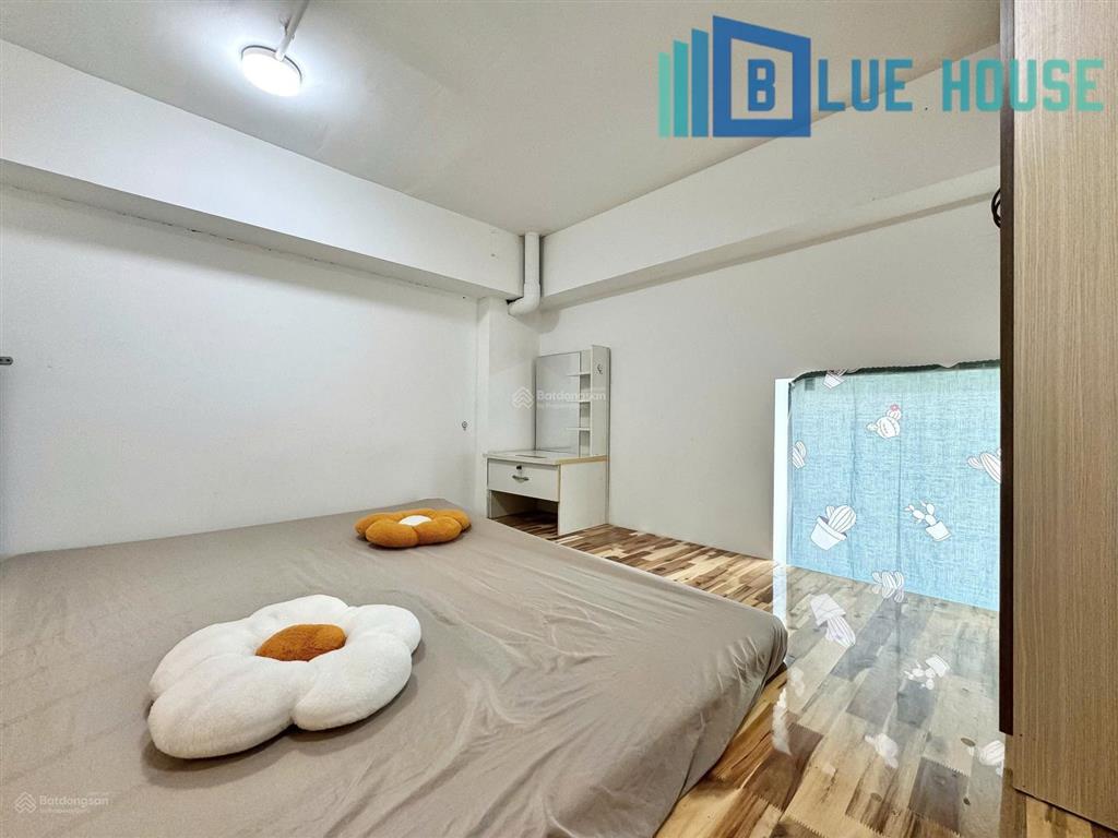 Phòng gác cao cửa sổ thoáng full nội thất hòa bình gần đầm sen ,đại học văn hiến .