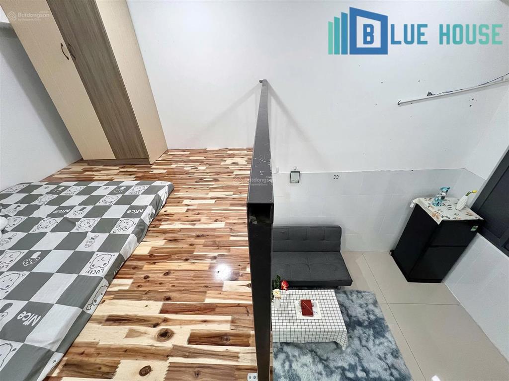 Phòng gác cao cửa sổ thoáng full nội thất hòa bình gần đầm sen ,đại học văn hiến .