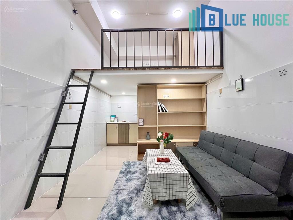 Phòng gác cao cửa sổ thoáng full nội thất hòa bình gần đầm sen ,đại học văn hiến .