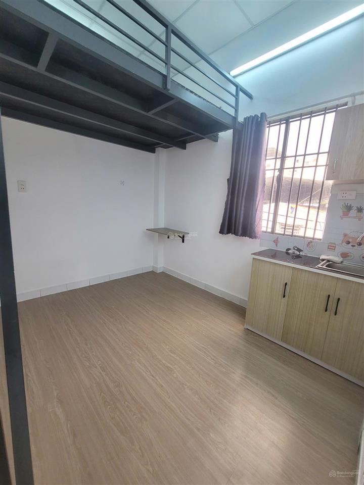 Phòng mới cửa sổ máy lạnh giá rẻ tân kỳ tân quý gần dh công thương