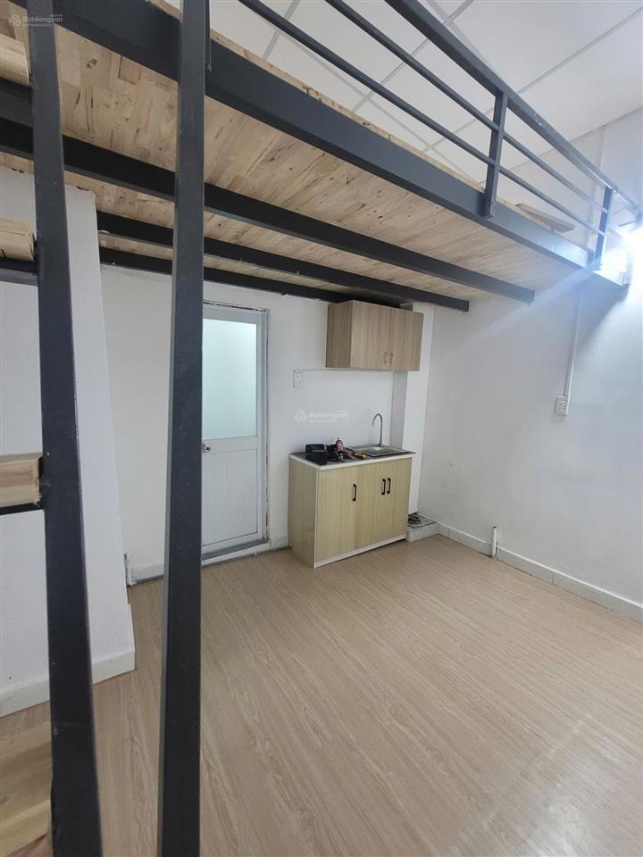 Phòng mới cửa sổ máy lạnh giá rẻ tân kỳ tân quý gần dh công thương