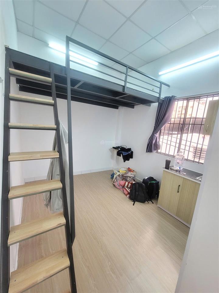 Phòng mới cửa sổ máy lạnh giá rẻ tân kỳ tân quý gần dh công thương