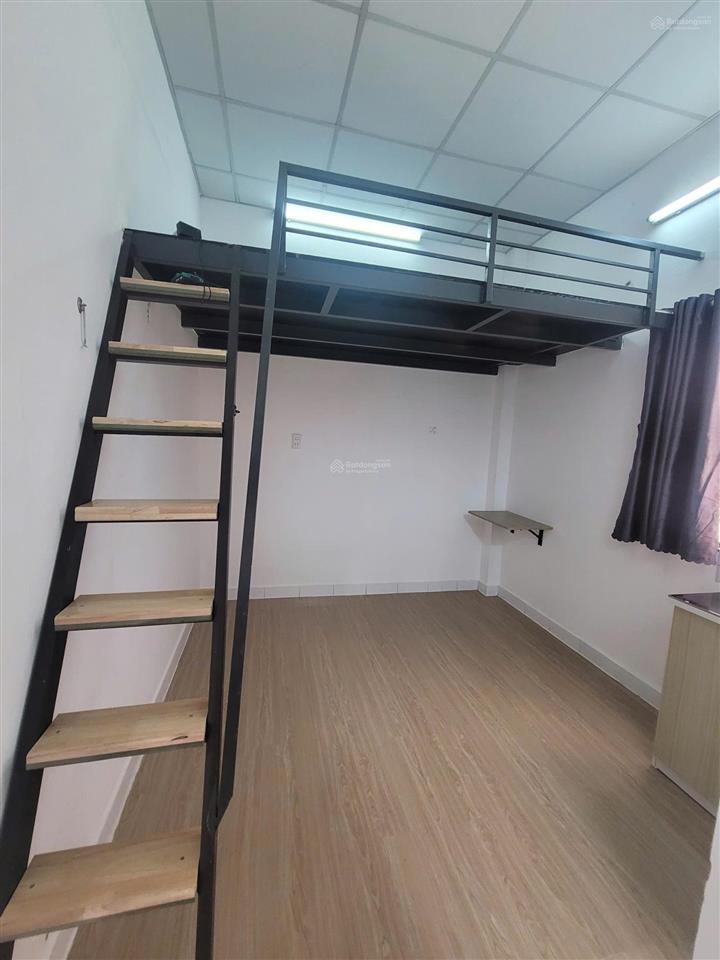 Phòng mới cửa sổ máy lạnh giá rẻ tân kỳ tân quý gần dh công thương