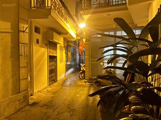 Cho thuê nhà riêng 20m², 8 triệu, 3 tầng 2pn, 2wc tại văn miếu, đống đa, hà nội