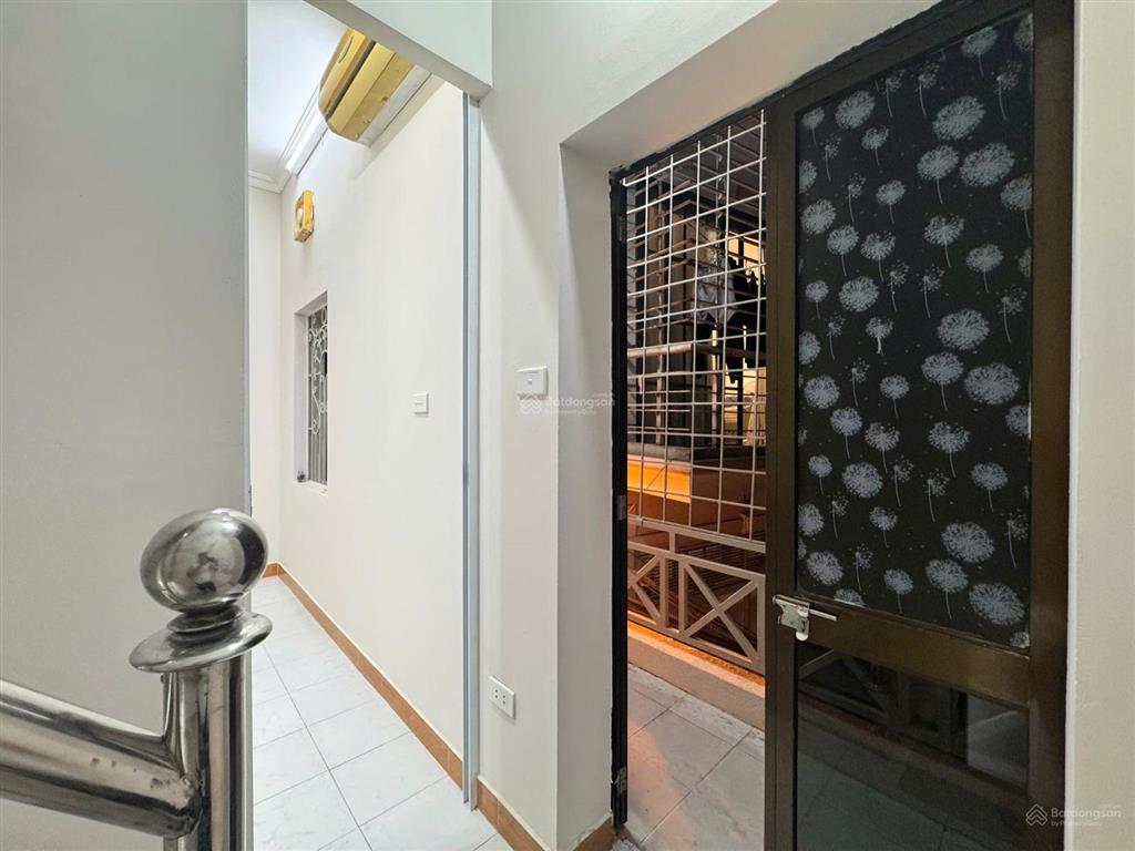 Cho thuê nhà riêng 20m², 8 triệu, 3 tầng 2pn, 2wc tại văn miếu, đống đa, hà nội