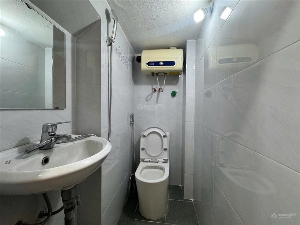 Cho thuê nhà riêng 20m², 8 triệu, 3 tầng 2pn, 2wc tại văn miếu, đống đa, hà nội