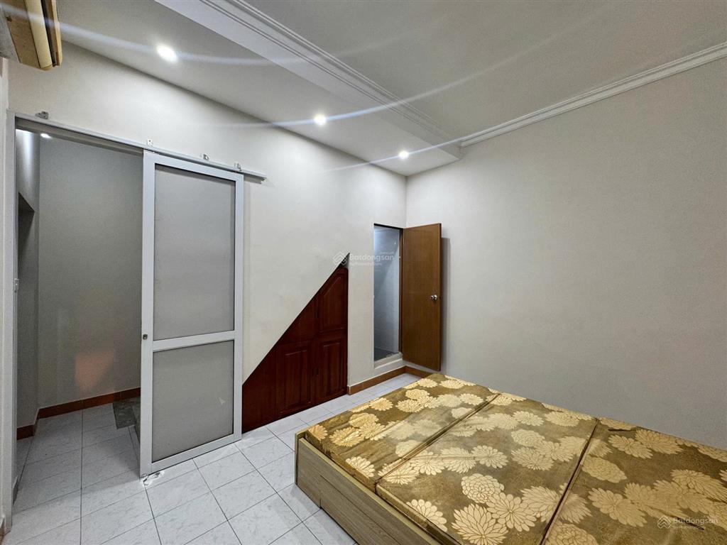 Cho thuê nhà riêng 20m², 8 triệu, 3 tầng 2pn, 2wc tại văn miếu, đống đa, hà nội