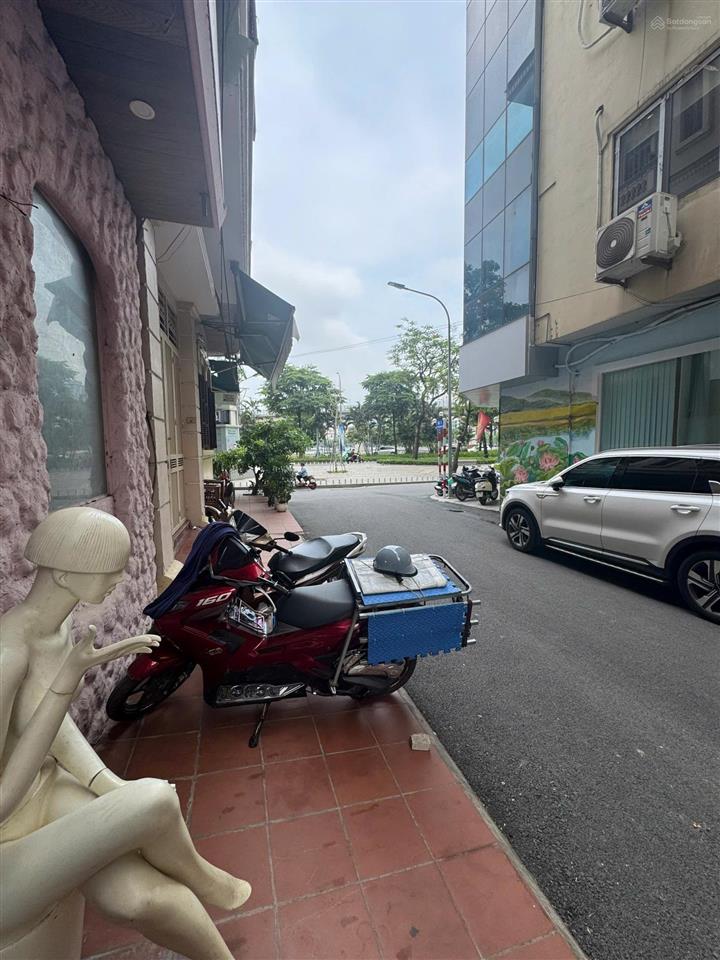 Cho thuê nhà nguyên căn ngõ 73 hoàng cầu | view hồ hoàng cầu