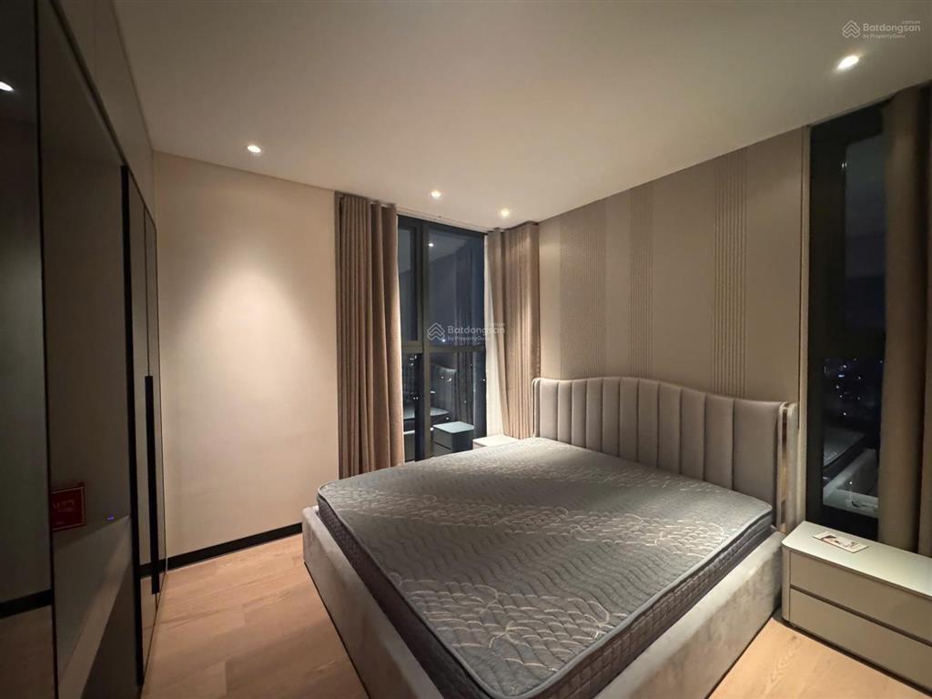 Nhượng lại căn 3 phòng ngủ đầy đủ nội thất, tầng cao view thoáng the nelson