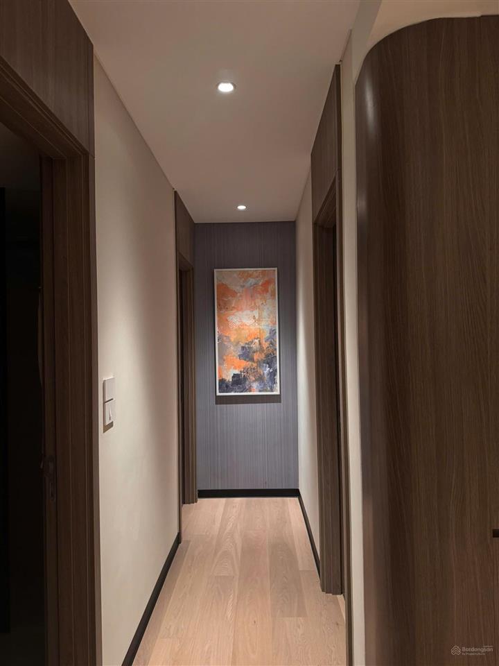 Nhượng lại căn 3 phòng ngủ đầy đủ nội thất, tầng cao view thoáng the nelson