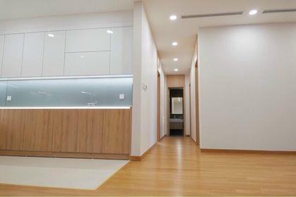 Chính chủ uỷ quyền cần bán lại căn a03 góc 3 phòng ngủ hướng mát view pháo hoa giá 13.x tỷ