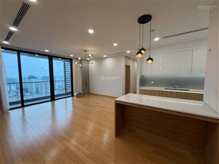 Cần bán căn 3 phòng ngủ 101m2 toà m3 tầng trung