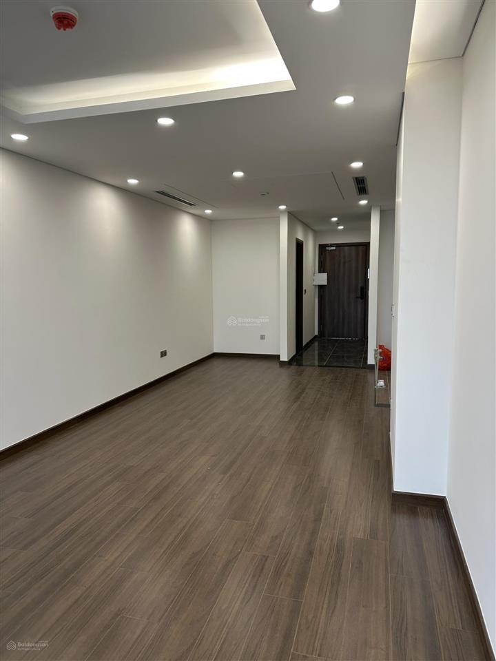Cần cho thuê căn góc 3 phòng ngủ view hồ nhà mới 100% tại green diamond