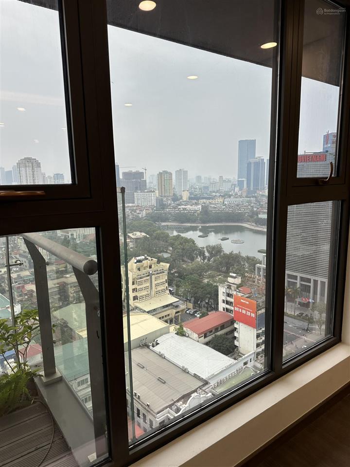 Cần cho thuê căn góc 3 phòng ngủ view hồ nhà mới 100% tại green diamond
