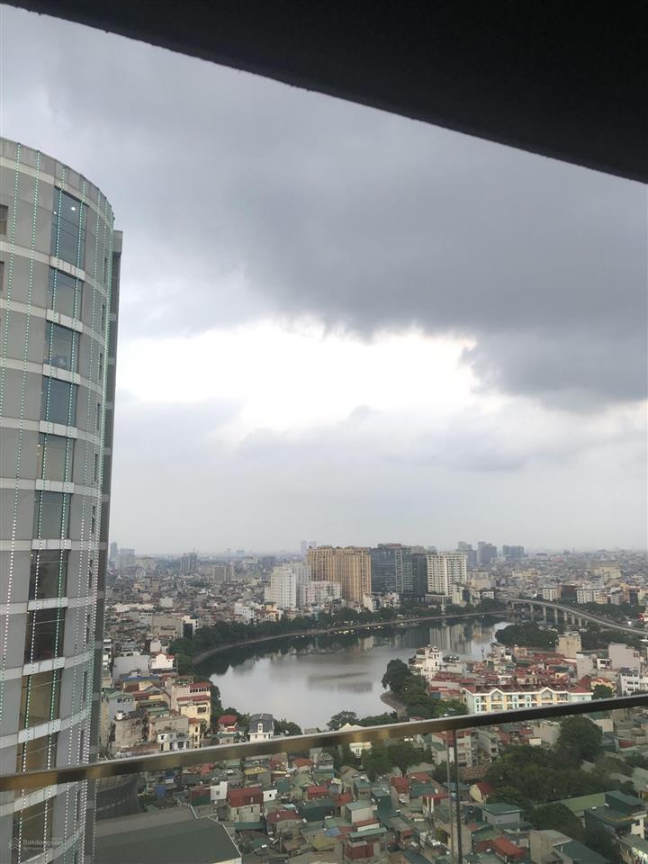 Cần nhượng lại căn 3 ngủ đồ cơ bản sẵn sổ hướng đông nam tầng trung giá chỉ 120 triệu/m