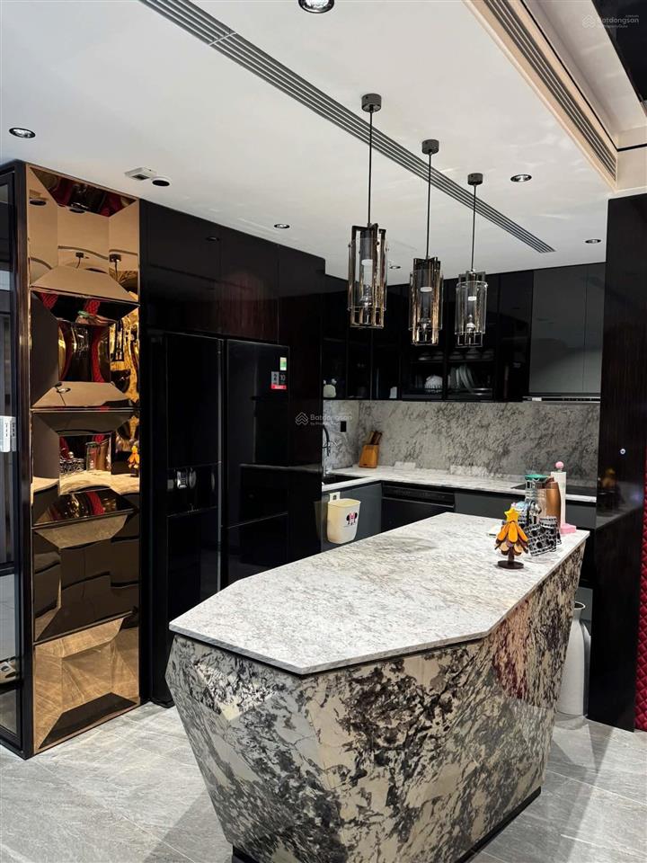 Cần cho thuê căn hộ 3 phòng ngủ full gói nội thất luxury 3 tỷ, view hồ nelson