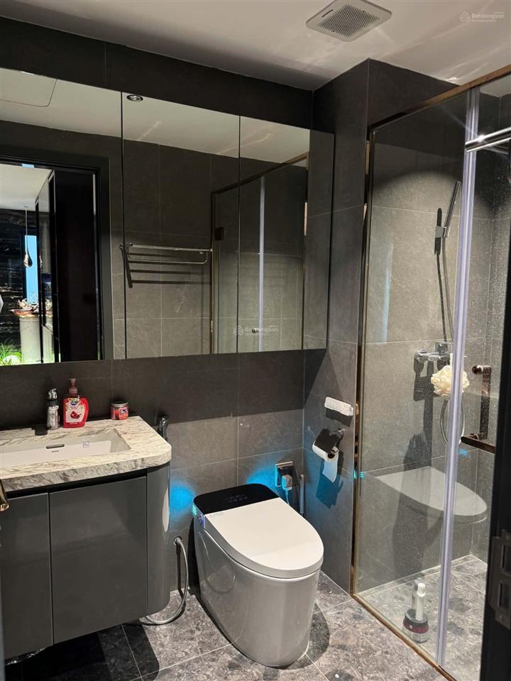Cần cho thuê căn hộ 3 phòng ngủ full gói nội thất luxury 3 tỷ, view hồ nelson