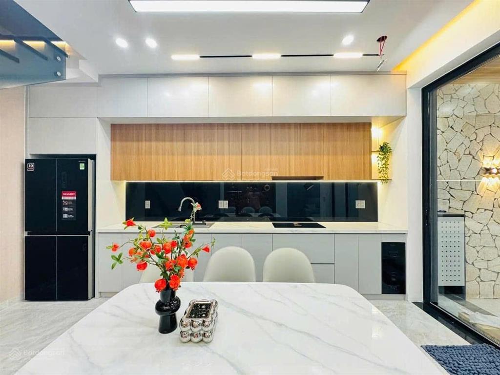 Chính chủ cần bán nhà mới 3 tầng 1 tum xây dựng và làm nội thất đẹp đỗ quang, thanh khê, đà nẵng