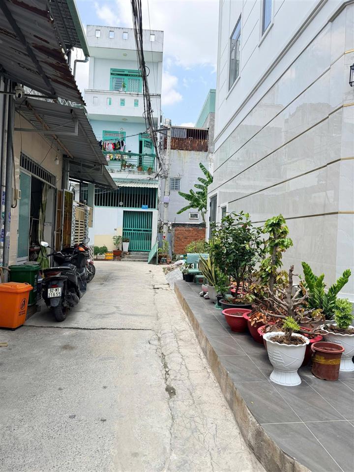 Nhà thạnh lộc 16 ngay ngã tư ga q12 chỉ mất 5 phút đến gò vấp