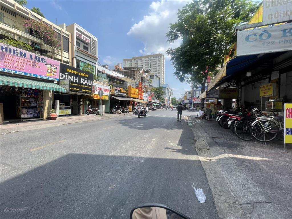 Mặt tiền ngay chợ phạm văn hai tân bình
