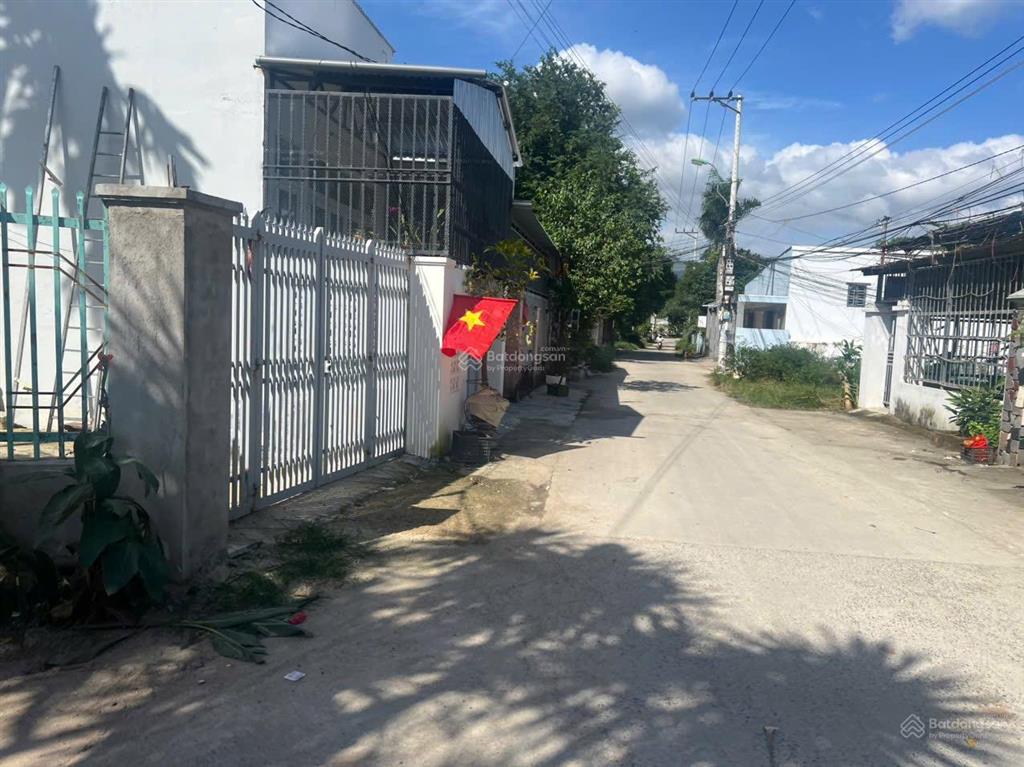 Đất phù hợp xây nhà sân vườn  ô tô đỗ cửa  giá rẻ nhất khu vực