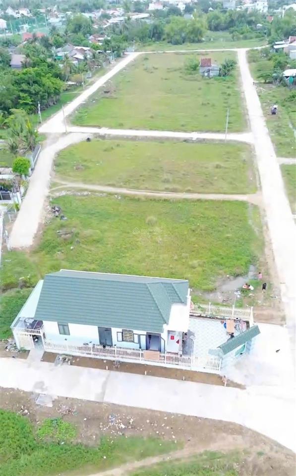 Bán nhà đất giá hiếm hoi xã vạn ninh hướng biển, nằm trung tâm thị trấn vạn