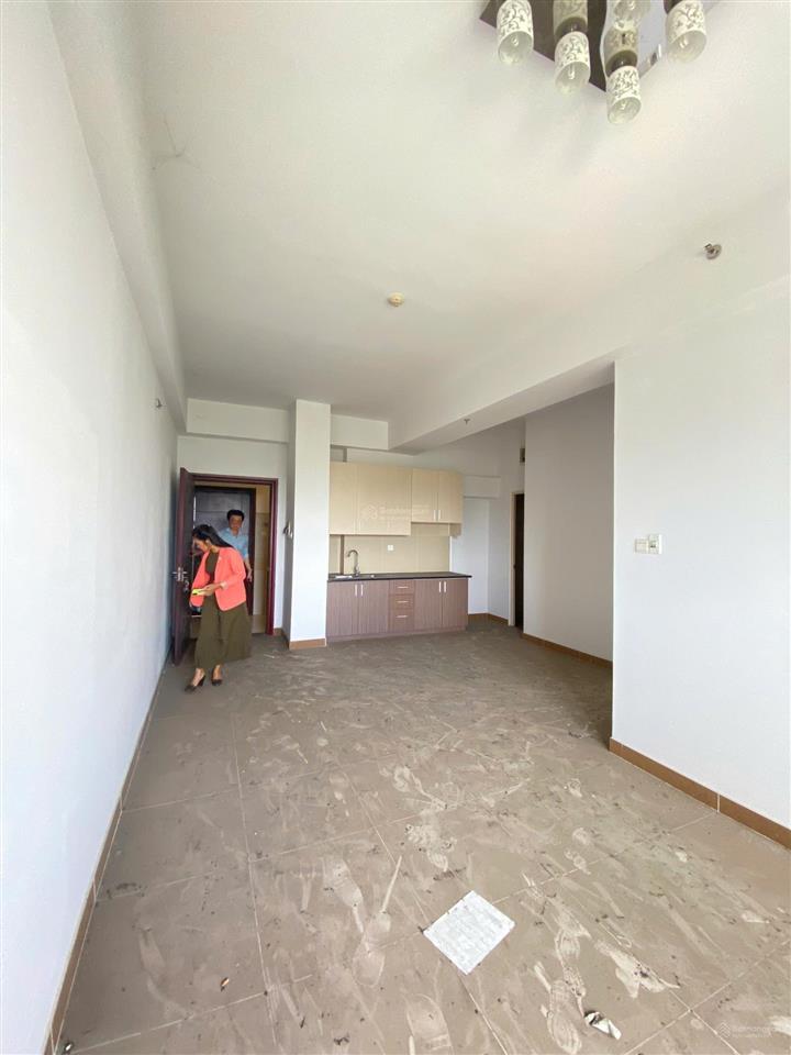 Tầng trung view q2  đức khải 2pn giá chỉ 5 tỷ 100 triệu, siêu đẹp.  0906 390 ***