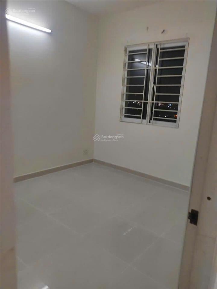Bán gấp 2pn bình khánh đã có sổ 4 tỷ 100 lầu cao căn kế góc view đẹp.  0906 390 ***