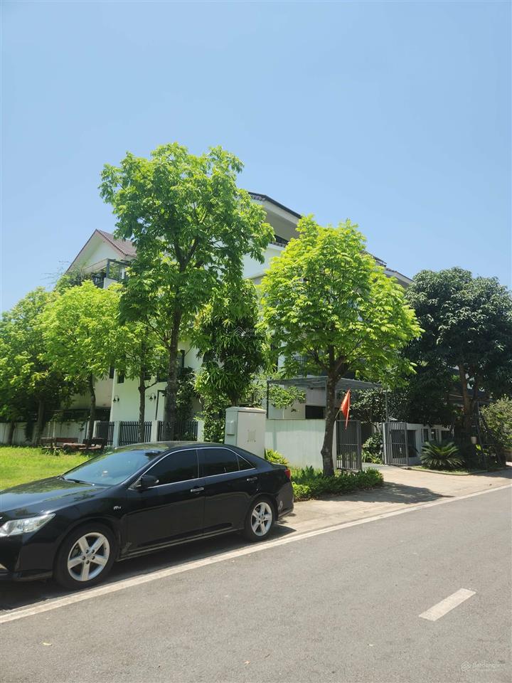 Cho thuê bt gamuda gardens, 32 triệu/th, 320m2, 6pn, 5wc, giá siêu hời